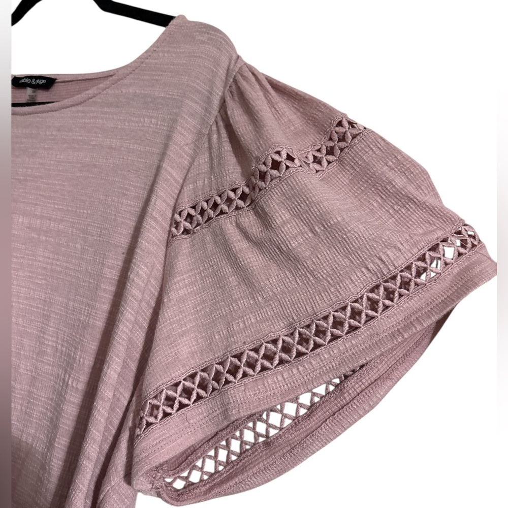Cable & Gauge Dusty Rose Blouse - Picture 3 of 3